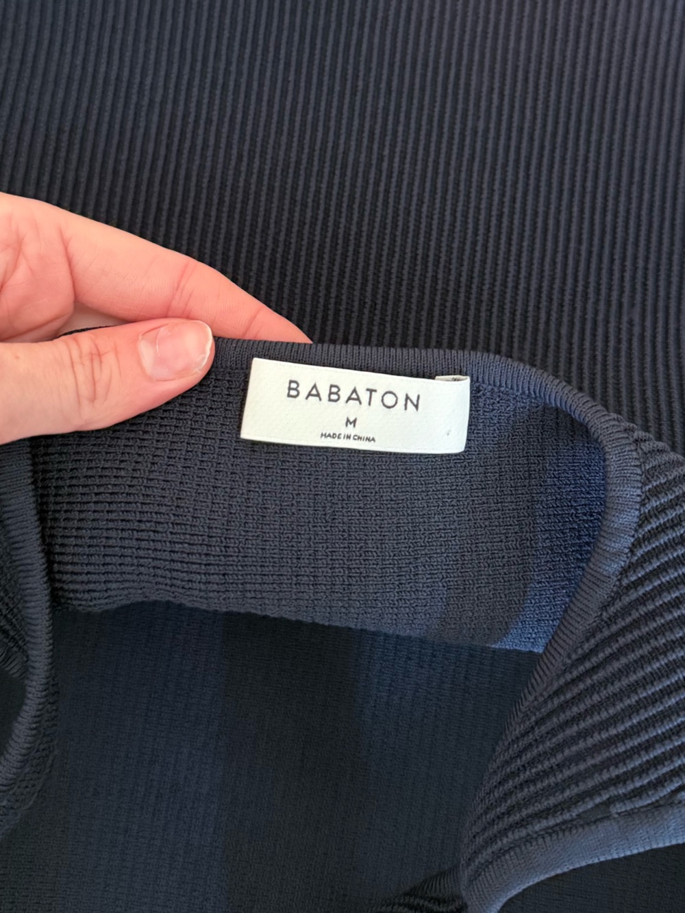 Aritzia Babaton Sculpt Knit Square-Neck Tank Navy, size M, like new! - Picture 5 of 6